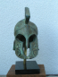 Preview: Kampfhelm korinthisch, 27 cm hoch, breit 19 cm, 2,4 kg Gewicht, schwarzer Marmorsockel