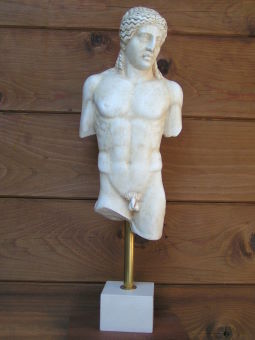 Lichtgott Apollon, Statuenfragment