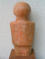 Weibliches Präkykladenidol Terrakotta, 32,1 hoch x 13,7 breit x 8,8 cm tief, 1,4 kg, Nationalmuseum Athen