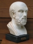 Mobile Preview: Hippokrates, Begründer der modernen Medizin, Büste mit schwarzem Marmorsockel 19 cm hoch, 9 cm breit, 1,6 kg Gewicht