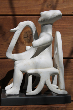 Harp player from the Cyclades island Keros, 20.8 cm high, 10.1 cm deep, 15.6 cm wide, 2.2 kg, black artificial marble base