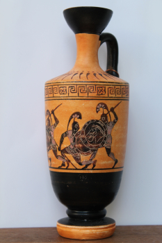 Lekythos motive fighting Hoplites, Kerameikos Museum Athens 480 b.C., hand-painted, 16,8 cm