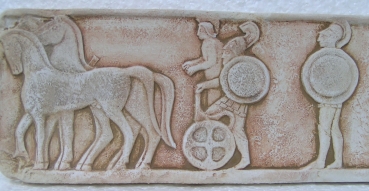 Quadriga mit Kriegern, Relief 27 cm x 9,3 cm, 0,8 kg, zum Aufhängen