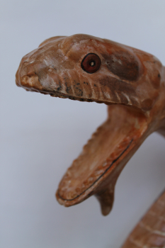 Serpent west pediment of the temple of Hekatompedon, hand-painted, 32.8 cm high, 17.2 cm wide, 0.9 kg