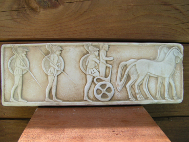 Prozession der vier-Pferde-Streitwagen mit Kriegern, Relief 27 cm x 9,5 cm, 0,6 kg, zum Aufhängen