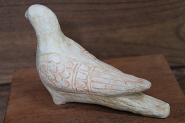 Pigeon height 8.5 cm, length 12.5 cm, width 4.5 cm, 0.3 kg, terracotta