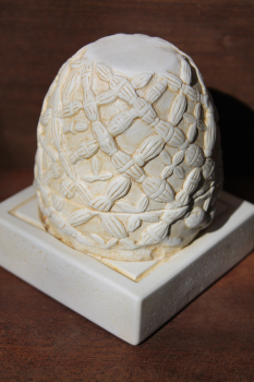 Omphalos of Delphi, Apollon, replica, Museum, 9,9 cm, 320 g, beige artificial marble base