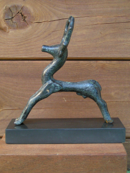 Hirsch Bronze aus Attika, 7. Jahrhundert v. Chr., Höhe 13 cm, 13,9 cm lang,  900 g