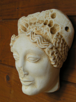 Kore von Akropolis-Haupt als Wandschmuck, 16 cm hoch x 13,5 cm breit, 7,5 cm tief, 0,8 kg