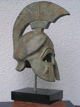 Helm aus Korinth 31 cm 3,2 kg schwarzer Marmorsockel