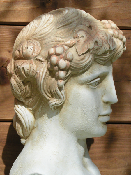 Dionysos, juvenil, lat. Bacchus, Weingott, 23 cm, 1,4 kg, schwarzer Marmorsockel