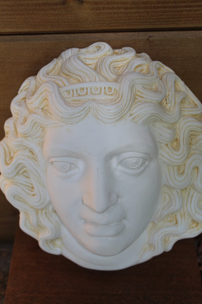 Mädchenmaske 16,5 breit x 17,5 cm hoch, 620 g, Nationalmuseum Athen