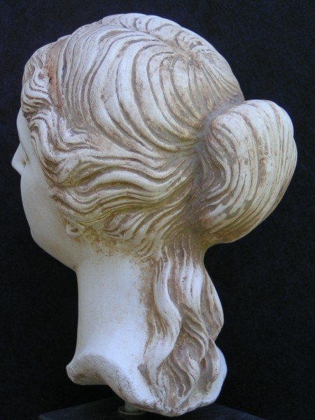 Aphrodite von Melos - Venus von Milo, 19 cm, 1,4 kg, schwarzer Marmorsockel