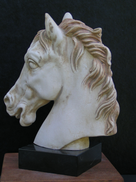 Pferdekopf vom Parthenon, 23 cm, 1,7 kg, schwarzer Marmorsockel