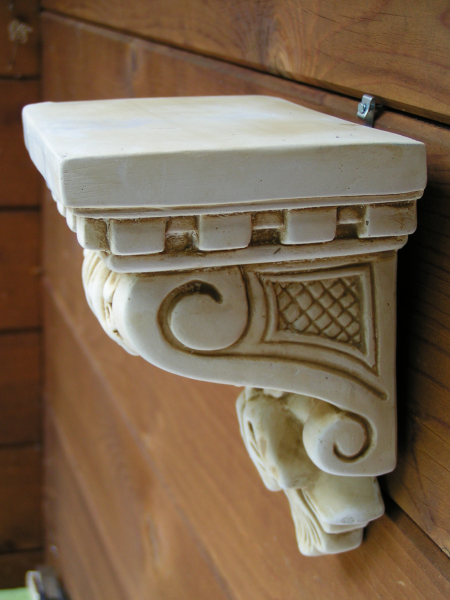 Console replica Museum Acanthus Voluten, 16 cm high, 13,5 cm x 10  cm support plates, 1,4 kg weight