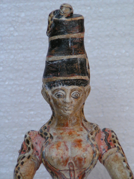 Snake goddess from the palace in Knossos, 30 cm, 1,5 kg