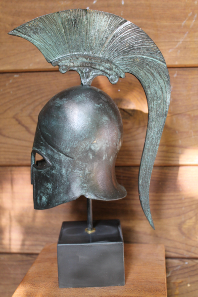 Kampfhelm Bronze korinth., 27,5 x 17 cm mit Lophos, Kunstmarmors., Museumsreplik