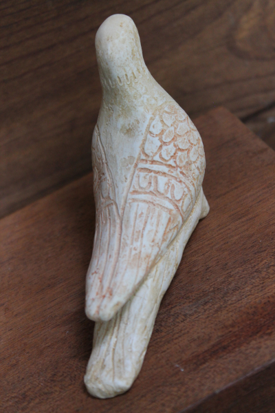 Pigeon height 8.5 cm, length 12.5 cm, width 4.5 cm, 0.3 kg, terracotta