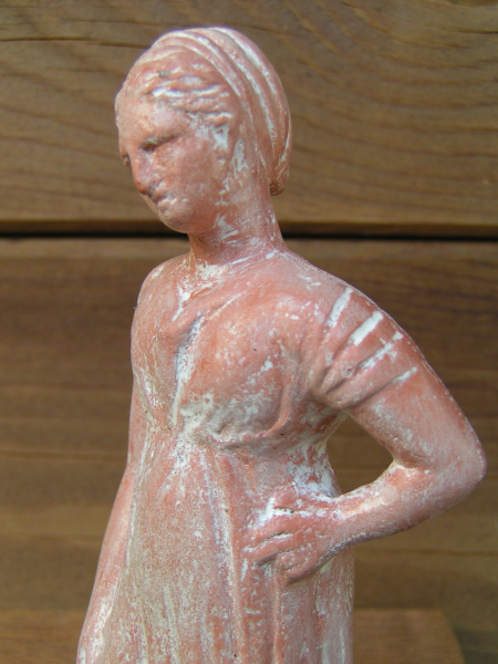 Tanagra with Chiton and Maschalister, 14 cm