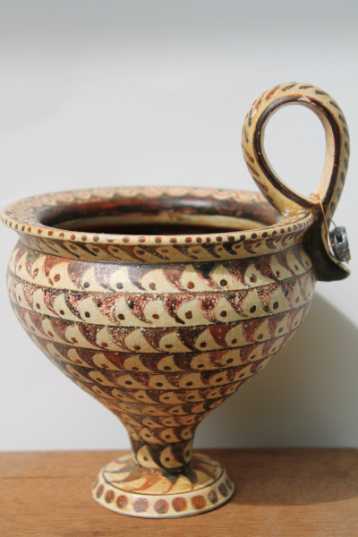 Minoan cup with handle 1.500 B.C., hand painted, height 14,9 cm, 12,6 cm, 420 g weight