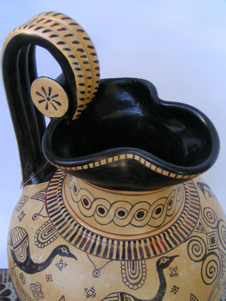 Oinochoe mit Kleeblattöffnung, handbemalt, 32 cm hoch, 18 cm breit, 2,6 kg