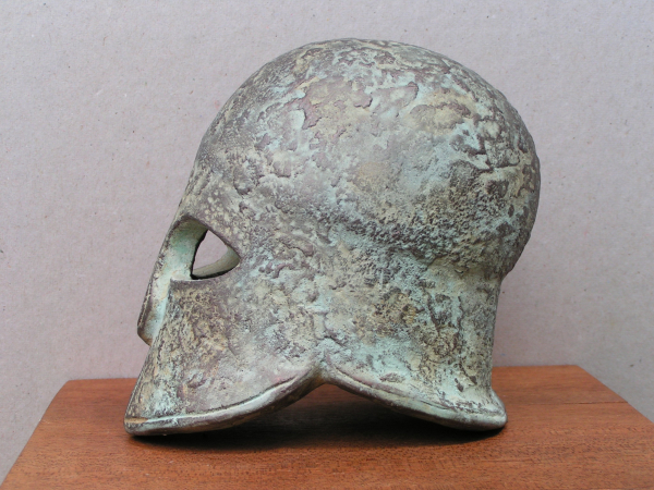 Korinthischer Kampfhelm, ähnlich Barbuta, 10 cm, 480 g