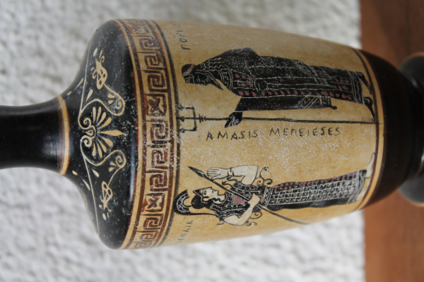 Lekythos mit Athena und Poseidon, handbemalt, Höhe 17 cm, 350 g Gewicht