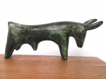 Stier aus Bronze 10,2 cm lang, 4,4 cm hoch, 300 g